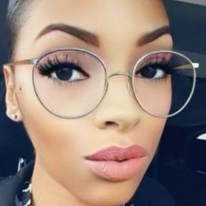 Meet your Posher, Deanee